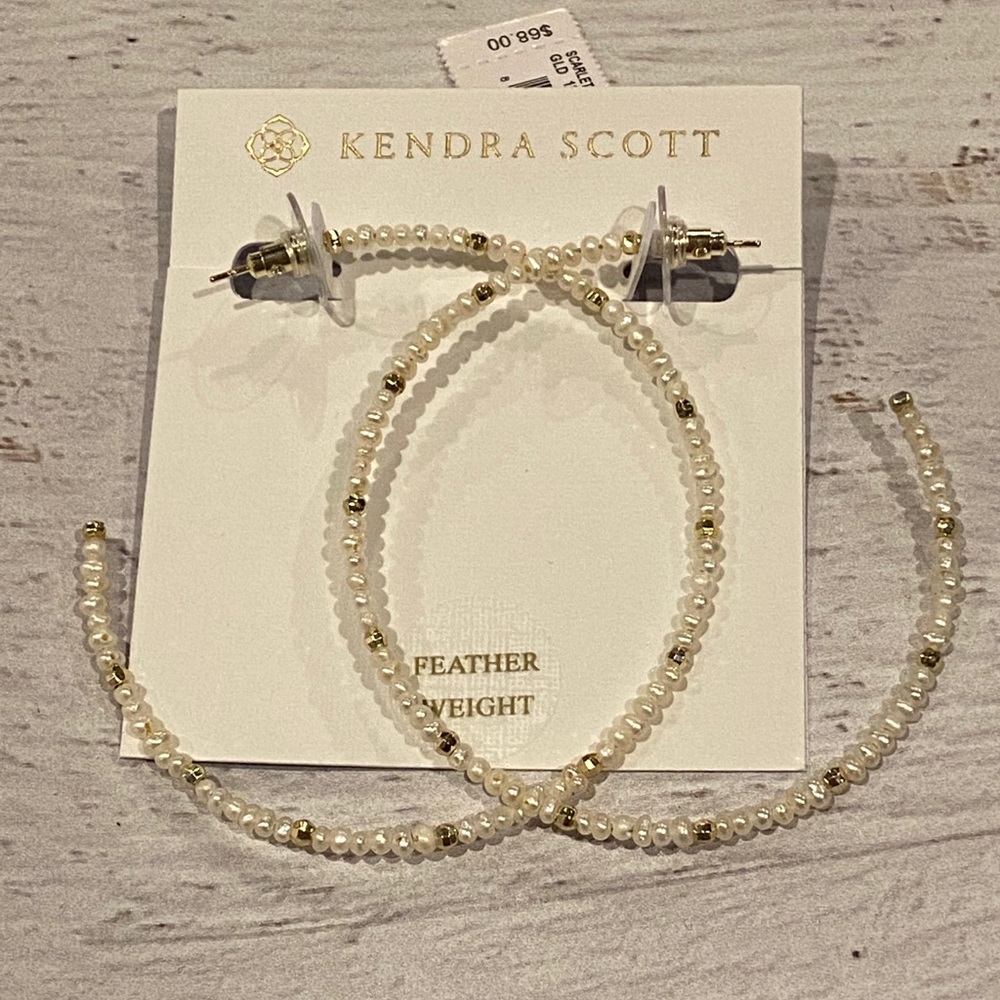 Kendra Scott Scarlet Gold Earrings In White Pearl
